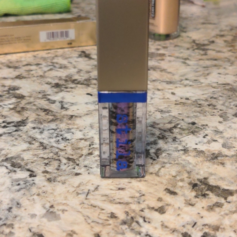 Still Liquid Eyeshadow